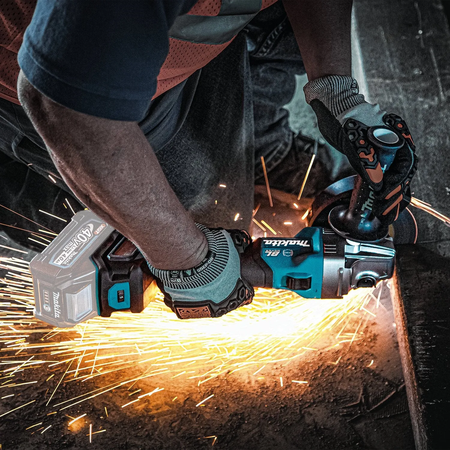 Makita (GAG04Z) 40V max XGT® Brushless 4‑1/2” / 5" Angle Grinder, w/Electric Brake, AWS® Capable (Tool Only)