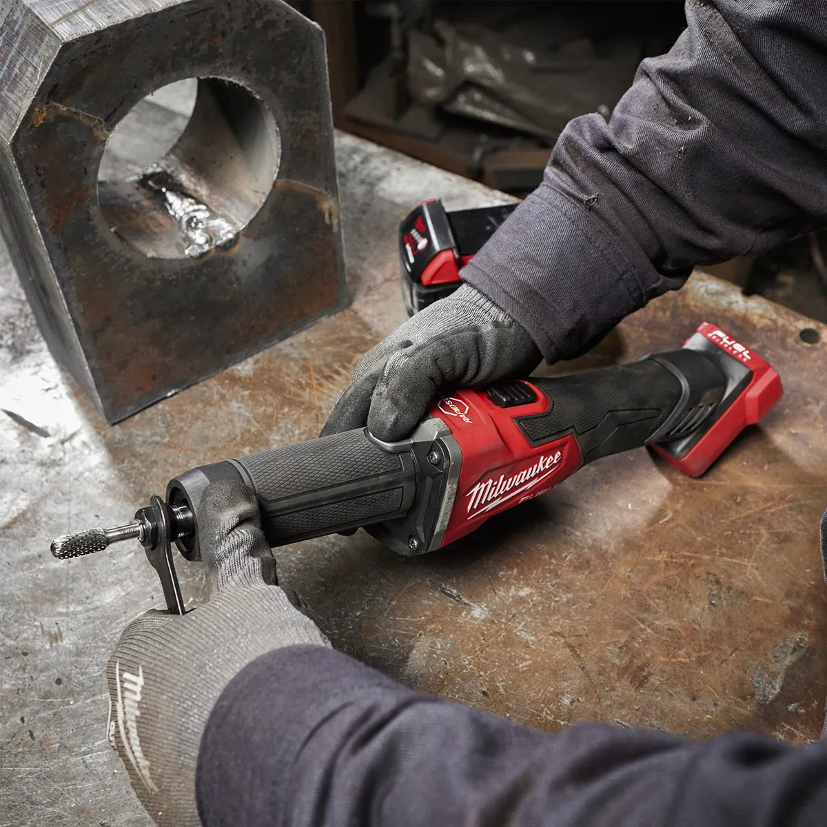 Milwaukee M18FDGRB-0 18V Brushless Braking Die Grinder with 1 x 5.0Ah Battery