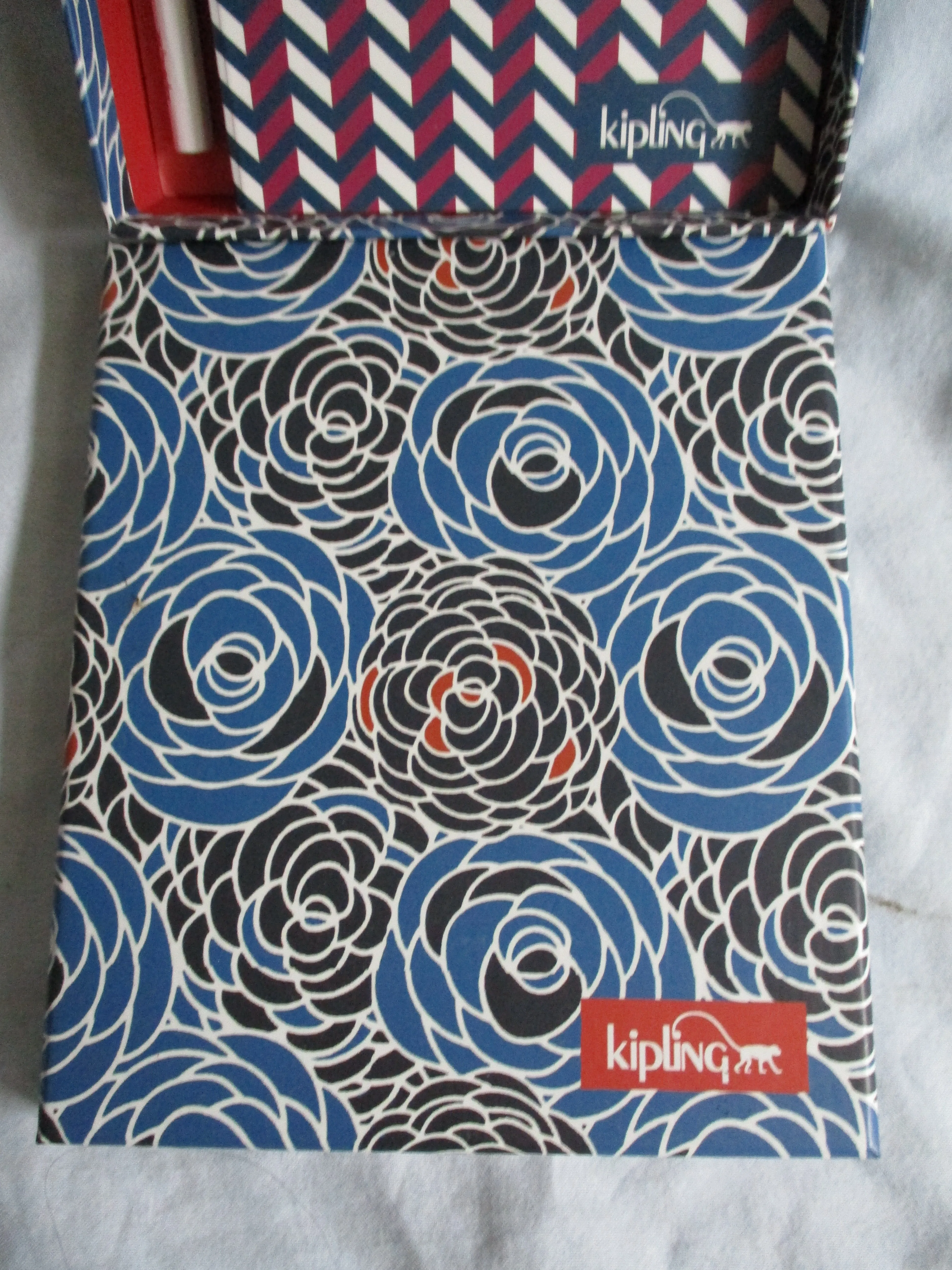 NEW KIPLING MINI NOTEBOOK JOURNAL DIARY AND PENCIL RED WHITE BLUE CHEVRON